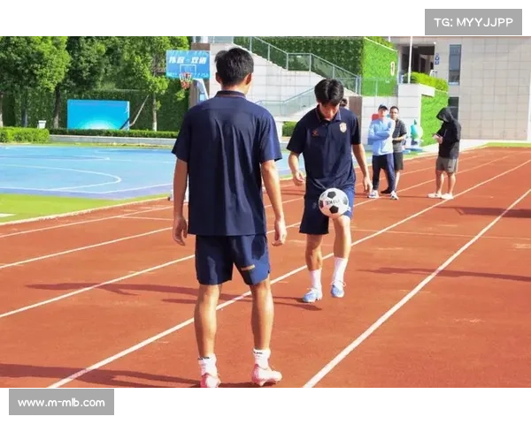 足球运动科学进步推动俱乐部引进先进恢复设备提升球员表现 足球运动科学进步推动俱乐部引进先进恢复设备提升球员表现
